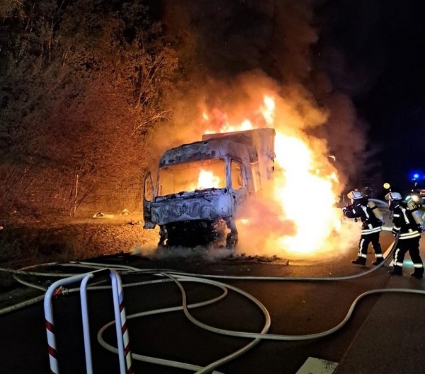 В Германии сгорела фура, которой управлял белорус. Сумма ущерба