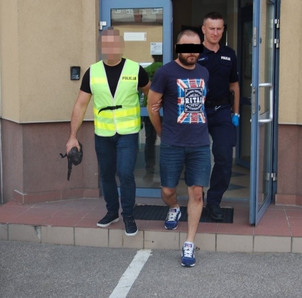 В Польше в машине нервничавшего белоруса нашли наркотики В Польше в машине нервничавшего белоруса нашли наркотики