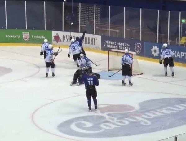 Хоккейный клуб «Брест» вышел в «финал четырех» Кубка Салея Хоккейный клуб «Брест» вышел в «финал четырех» Кубка Салея