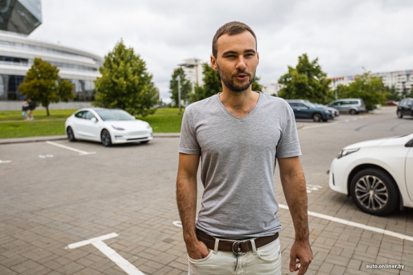 Решил квартирный вопрос. Белорус вложил $9000 в старый грузовик и теперь живет в престижном районе Решил квартирный вопрос. Белорус вложил $9000 в старый грузовик и теперь живет в престижном районе