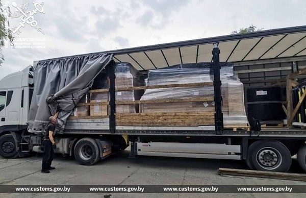 Подозрительно дешевые автозапчасти везли из Латвии в Беларусь. В чем подвох? Подозрительно дешевые автозапчасти везли из Латвии в Беларусь. В чем подвох?