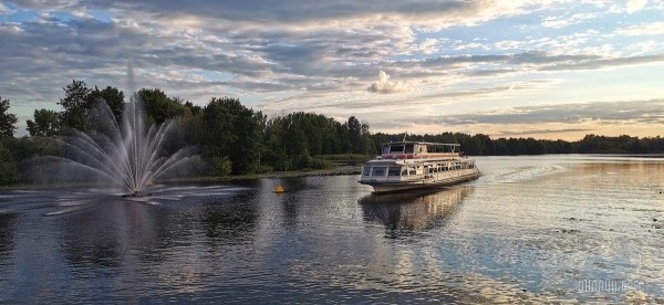 Читатель: Красивая Набережная в Бресте. Фото сделаны вчера вечером
Читатель: Красивая Набережная в Бресте. Фото сделаны вчера вечером