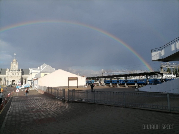Читатель: Сегодняшняя радуга над Брестом
Читатель: Сегодняшняя радуга над Брестом