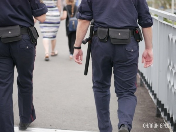 Жителя Брестской области будут судить за насилие в отношении милиционера Жителя Брестской области будут судить за насилие в отношении милиционера