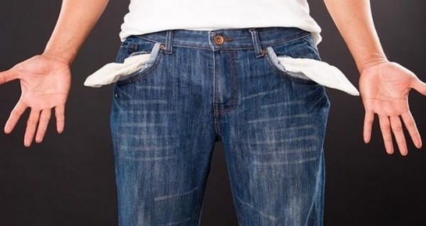 Житель Бреста лишился крупной суммы денег