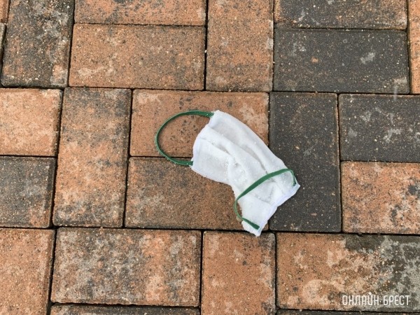 В одном из районов Брестской области ввели масочный режим и ограничили массовые мероприятия В одном из районов Брестской области ввели масочный режим и ограничили массовые мероприятия