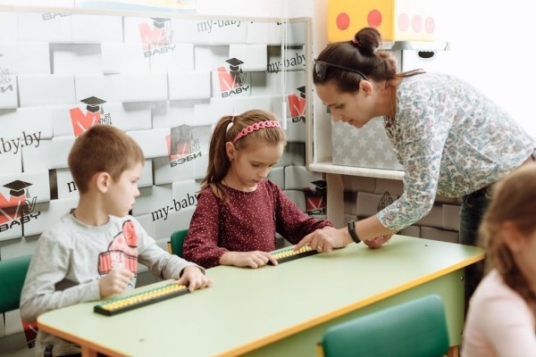 Водить ли детей в платные кружки и студии? За что мы платим? Водить ли детей в платные кружки и студии? За что мы платим?