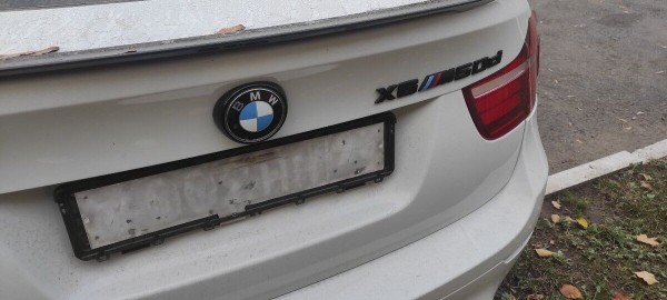 Белорус поставил BMW X6 на комиссию: «Накатали 250 км — и сломали!». Автохаус: «Клиент хочет конфликта» Белорус поставил BMW X6 на комиссию: «Накатали 250 км — и сломали!». Автохаус: «Клиент хочет конфликта»