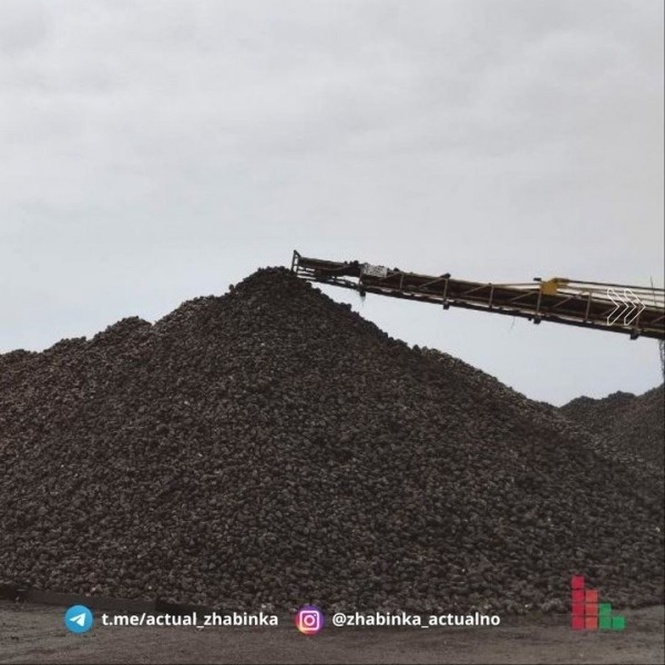 В Жабинке заготовили уже более 600 тысяч тонн сахарной свеклы В Жабинке заготовили уже более 600 тысяч тонн сахарной свеклы