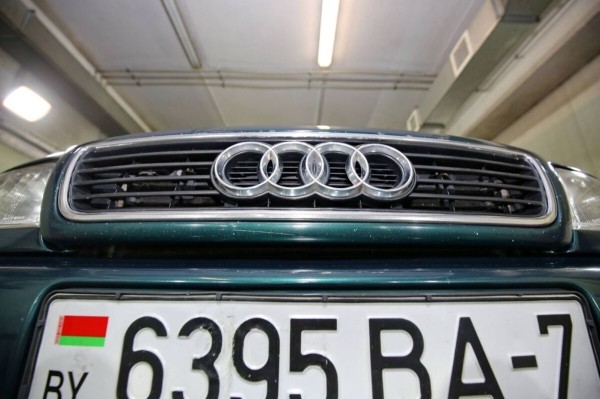 «Дедушка никого к машине не подпускал». История Audi A6 (С4), которая в семье белорусов уже 15 лет «Дедушка никого к машине не подпускал». История Audi A6 (С4), которая в семье белорусов уже 15 лет