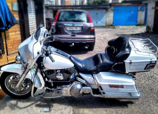 «Был выбор: очень хорошо жить на накопления здесь или средненько в США». Мастер по ремонту мотоциклов о возвращении в Беларусь «Был выбор: очень хорошо жить на накопления здесь или средненько в США». Мастер по ремонту мотоциклов о возвращении в Беларусь