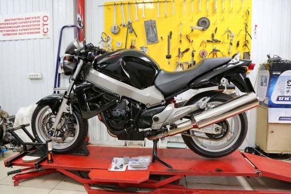 «Был выбор: очень хорошо жить на накопления здесь или средненько в США». Мастер по ремонту мотоциклов о возвращении в Беларусь «Был выбор: очень хорошо жить на накопления здесь или средненько в США». Мастер по ремонту мотоциклов о возвращении в Беларусь