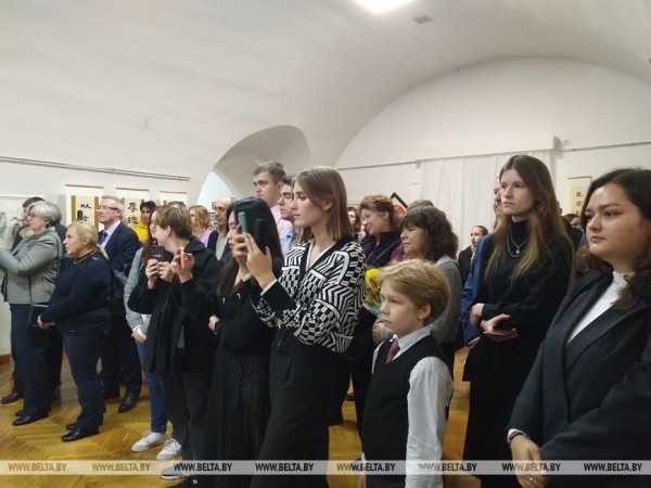 Выставку традиционной китайской живописи и каллиграфии презентовали в Бресте Выставку традиционной китайской живописи и каллиграфии презентовали в Бресте