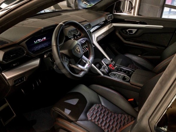 Как выглядят и сколько стоят самые дорогие машины, продающиеся по объявлениям в Беларуси Как выглядят и сколько стоят самые дорогие машины, продающиеся по объявлениям в Беларуси