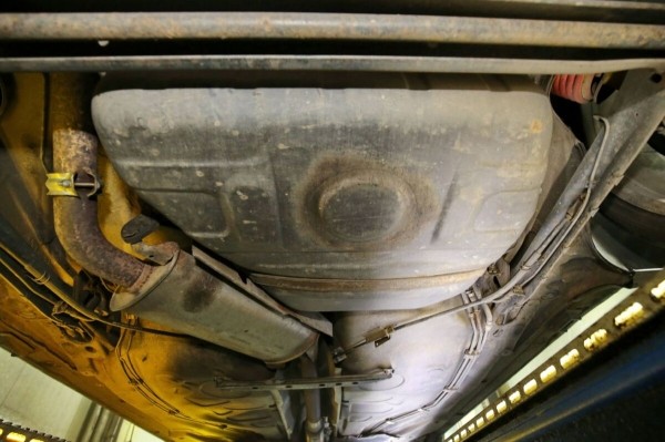 «Дедушка никого к машине не подпускал». История Audi A6 (С4), которая в семье белорусов уже 15 лет «Дедушка никого к машине не подпускал». История Audi A6 (С4), которая в семье белорусов уже 15 лет