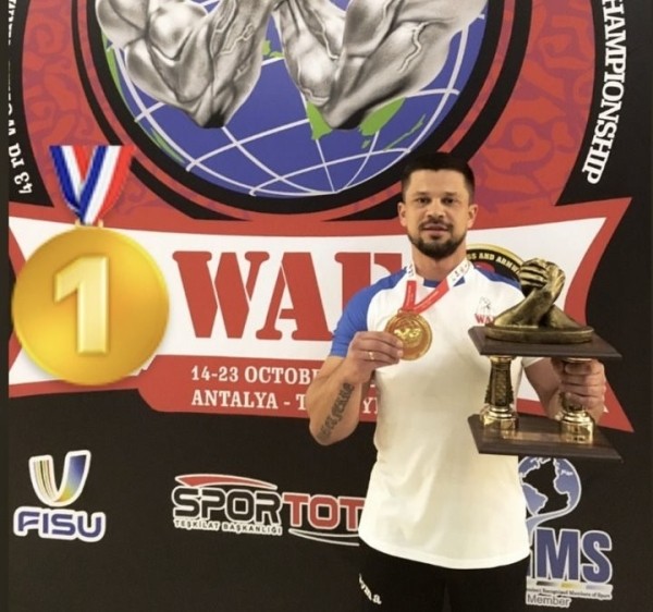 Наш земляк завоевал золотую медаль на чемпионате мира по пара-армрестлингу Наш земляк завоевал золотую медаль на чемпионате мира по пара-армрестлингу