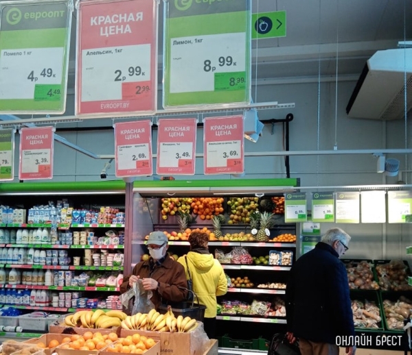 Названы условия, при которых белорусские магазины могут сами поднимать цены