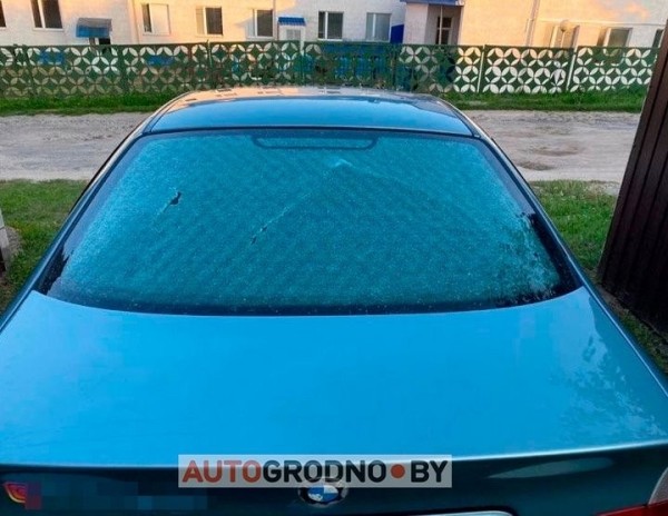 Водитель проехал по неукатанному гравию — BMW остался без заднего стекла. В страховке отказали Водитель проехал по неукатанному гравию — BMW остался без заднего стекла. В страховке отказали