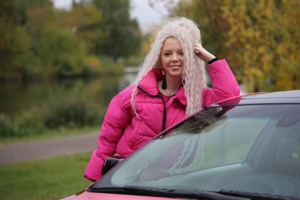 Минская «Барби» на розовом BMW 6-series: «Плёнка обошлась в $1 000, и я ждала её месяц» Минская «Барби» на розовом BMW 6-series: «Плёнка обошлась в $1 000, и я ждала её месяц»