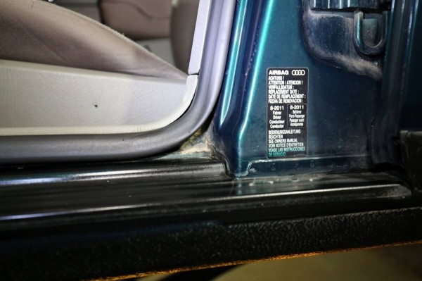 «Дедушка никого к машине не подпускал». История Audi A6 (С4), которая в семье белорусов уже 15 лет «Дедушка никого к машине не подпускал». История Audi A6 (С4), которая в семье белорусов уже 15 лет