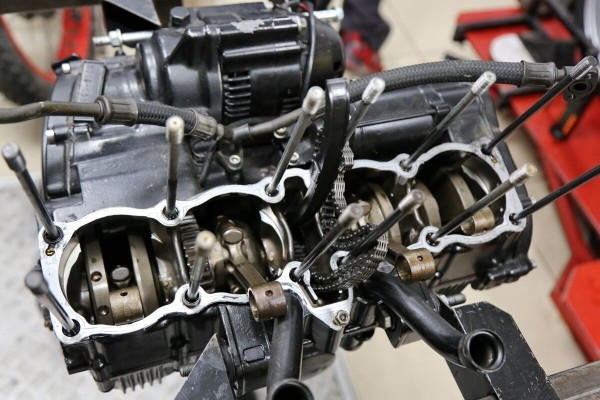 «Был выбор: очень хорошо жить на накопления здесь или средненько в США». Мастер по ремонту мотоциклов о возвращении в Беларусь «Был выбор: очень хорошо жить на накопления здесь или средненько в США». Мастер по ремонту мотоциклов о возвращении в Беларусь