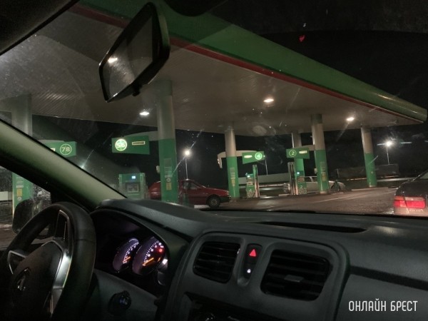 Опасно ли в холода заливать в машину летний бензин? Опасно ли в холода заливать в машину летний бензин?