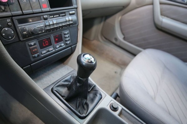 «Дедушка никого к машине не подпускал». История Audi A6 (С4), которая в семье белорусов уже 15 лет «Дедушка никого к машине не подпускал». История Audi A6 (С4), которая в семье белорусов уже 15 лет