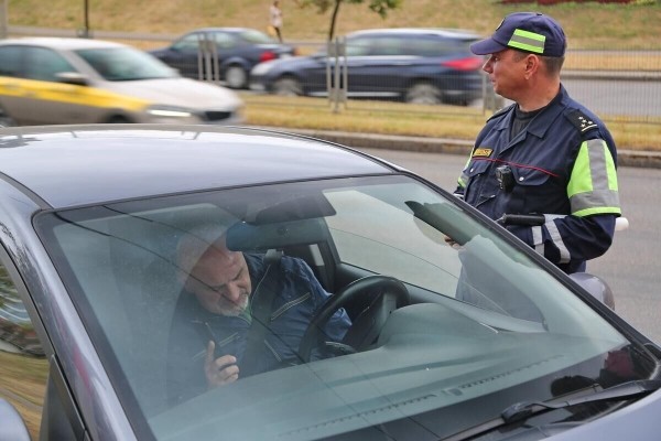 Что думают водители о камерах фотофиксации, которые ловят авто без техосмотра? Что думают водители о камерах фотофиксации, которые ловят авто без техосмотра?