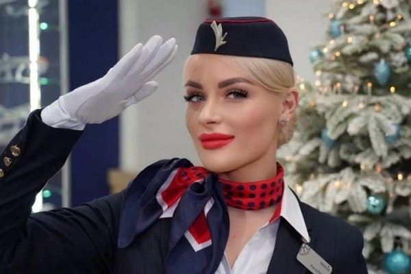 Стюардесса из Беларуси рассказала о несуществующем графике, страхе высоты у коллег и об отпускных рейсах Стюардесса из Беларуси рассказала о несуществующем графике, страхе высоты у коллег и об отпускных рейсах