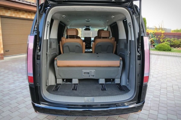 «Растаможка – 25 000 евро!» Белорус привез дизельный Hyundai Staria. Что за он? «Растаможка – 25 000 евро!» Белорус привез дизельный Hyundai Staria. Что за он?