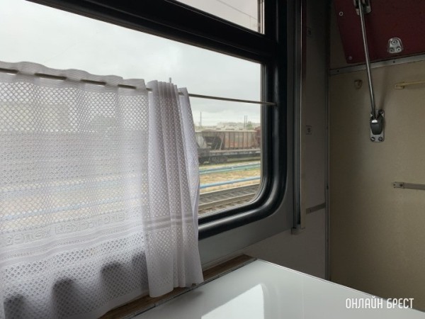 Почему окна поездов и иллюминаторы самолетов делают с закругленными углами Почему окна поездов и иллюминаторы самолетов делают с закругленными углами