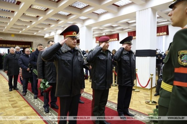 Церемония прощания с Владимиром Макеем Церемония прощания с Владимиром Макеем