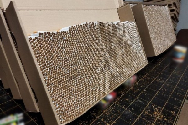 В Польше в табачном рейде задержали 12 человек, в том числе из Беларуси В Польше в табачном рейде задержали 12 человек, в том числе из Беларуси