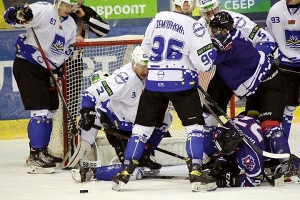 В Бресте состоялся хоккейный матч, все собранные средства от которого пойдут в помощь ребенку В Бресте состоялся хоккейный матч, все собранные средства от которого пойдут в помощь ребенку