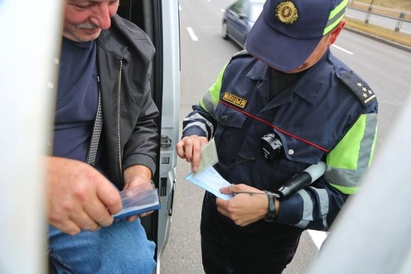 Что думают водители о камерах фотофиксации, которые ловят авто без техосмотра? Что думают водители о камерах фотофиксации, которые ловят авто без техосмотра?