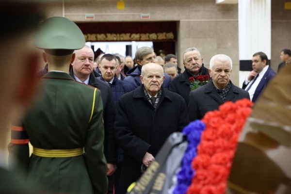 Церемония прощания с Владимиром Макеем Церемония прощания с Владимиром Макеем