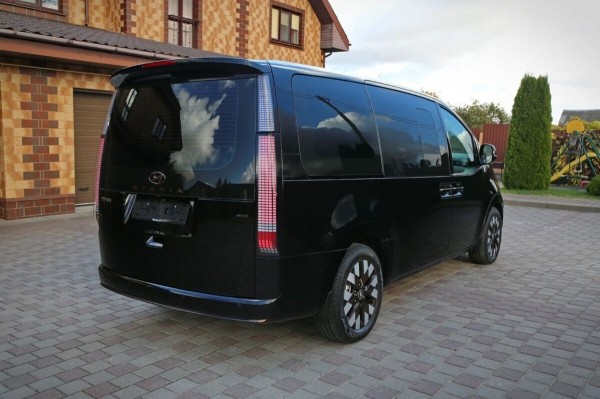 «Растаможка – 25 000 евро!» Белорус привез дизельный Hyundai Staria. Что за он? «Растаможка – 25 000 евро!» Белорус привез дизельный Hyundai Staria. Что за он?