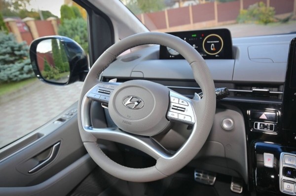 «Растаможка – 25 000 евро!» Белорус привез дизельный Hyundai Staria. Что за он? «Растаможка – 25 000 евро!» Белорус привез дизельный Hyundai Staria. Что за он?