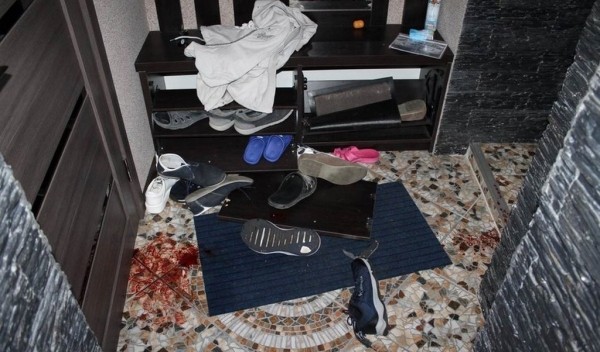 Была недовольна его образом жизни. В Беларуси сын ударил мать ножом в голову — она в реанимации Была недовольна его образом жизни. В Беларуси сын ударил мать ножом в голову — она в реанимации