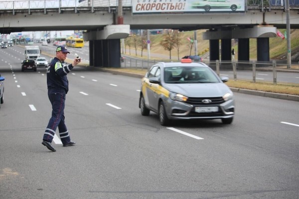 Что думают водители о камерах фотофиксации, которые ловят авто без техосмотра? Что думают водители о камерах фотофиксации, которые ловят авто без техосмотра?