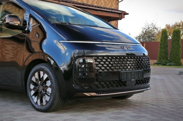 «Растаможка – 25 000 евро!» Белорус привез дизельный Hyundai Staria. Что за он? «Растаможка – 25 000 евро!» Белорус привез дизельный Hyundai Staria. Что за он?