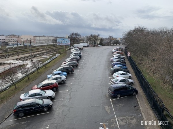 В Бресте будут судить мошенника, обещавшего пригнать автомобили и присвоившего 234 тысячи рублей В Бресте будут судить мошенника, обещавшего пригнать автомобили и присвоившего 234 тысячи рублей