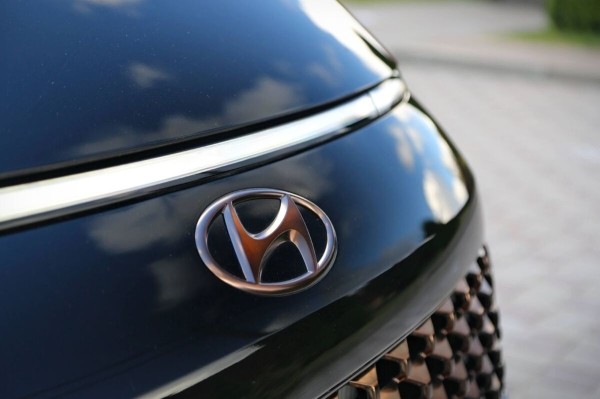 «Растаможка – 25 000 евро!» Белорус привез дизельный Hyundai Staria. Что за он? «Растаможка – 25 000 евро!» Белорус привез дизельный Hyundai Staria. Что за он?