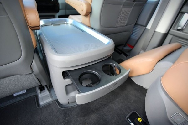 «Растаможка – 25 000 евро!» Белорус привез дизельный Hyundai Staria. Что за он? «Растаможка – 25 000 евро!» Белорус привез дизельный Hyundai Staria. Что за он?