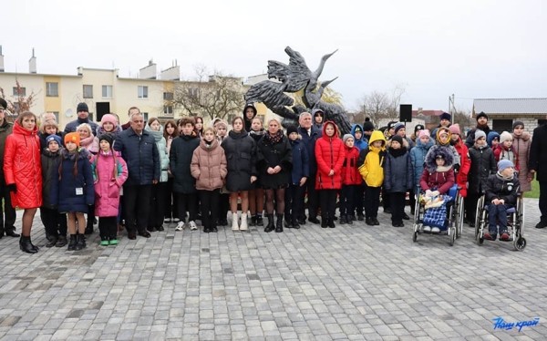 Матери погибших летчиков-героев приехали на вечер их памяти в Барановичи Матери погибших летчиков-героев приехали на вечер их памяти в Барановичи