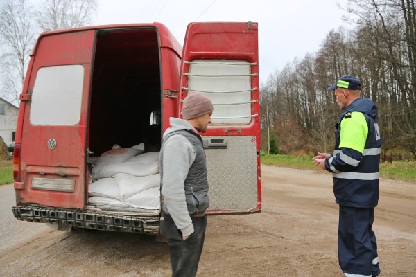 Что думают водители о камерах фотофиксации, которые ловят авто без техосмотра? Что думают водители о камерах фотофиксации, которые ловят авто без техосмотра?
