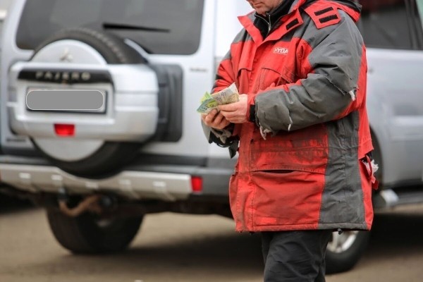 В Беларуси опять появились челноки? Какие автотовары везут из Польши, и сколько на этом можно заработать В Беларуси опять появились челноки? Какие автотовары везут из Польши, и сколько на этом можно заработать