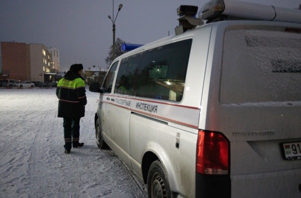 «Стоимость виньетки от 14 до 75 евро». Кому с 1 января нужно тратить деньги на проезд по платным дорогам?