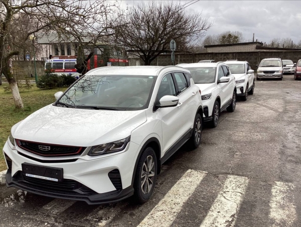 Брестские медики получили в свое распоряжение три новеньких «Geely Coolray» Брестские медики получили в свое распоряжение три новеньких «Geely Coolray»