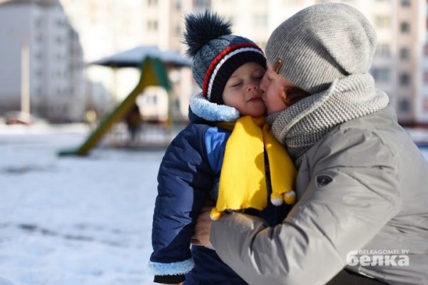 История сироты, которая почувствовала себя счастливой после рождения сына История сироты, которая почувствовала себя счастливой после рождения сына